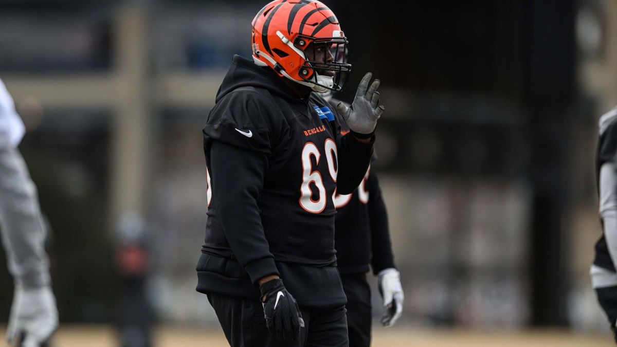 Zach Kerr, NT